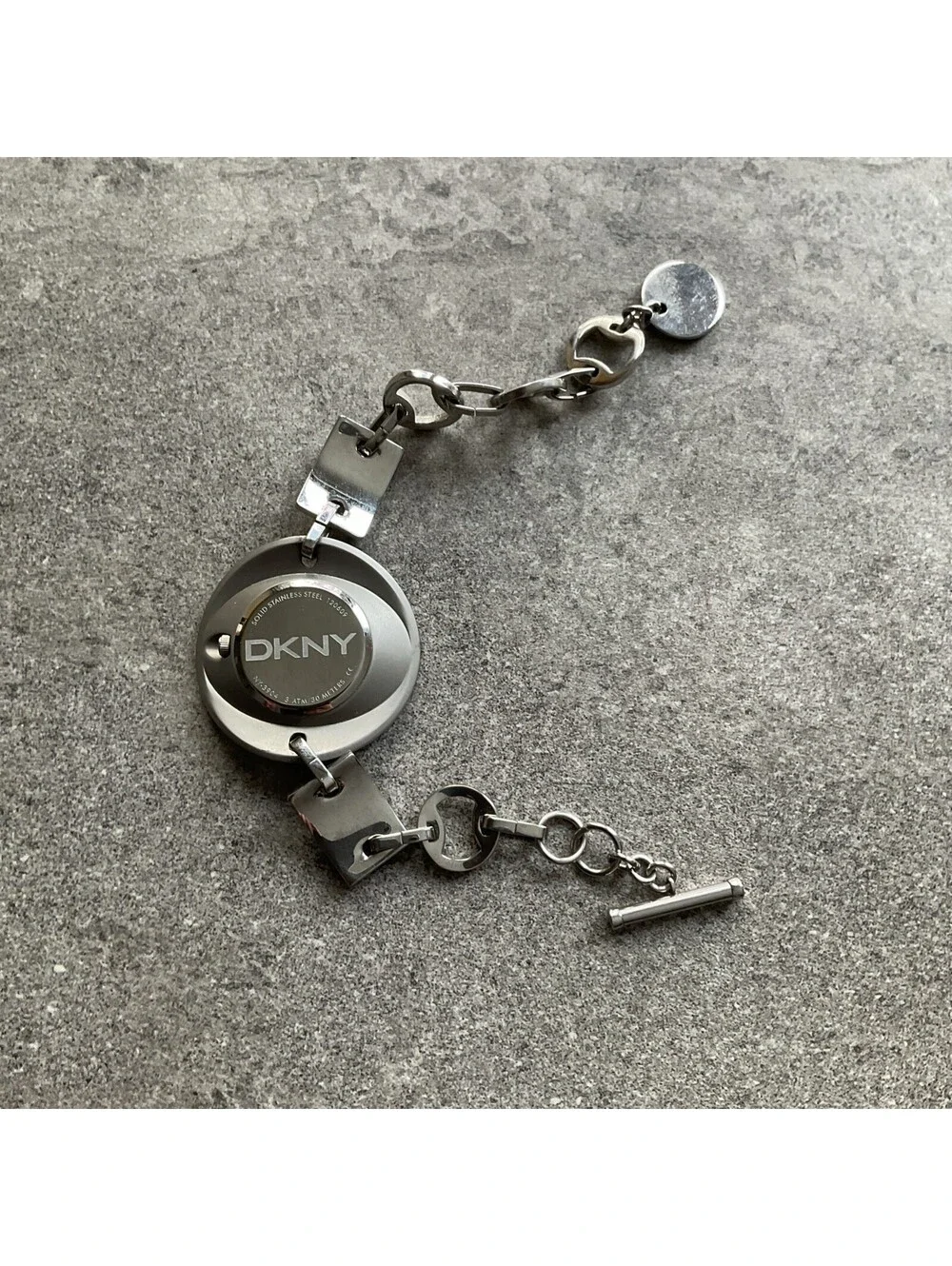 Beautiful DKNY Womens Watch NY-3904 41mm Stainless Steel Case And Band Bin N
